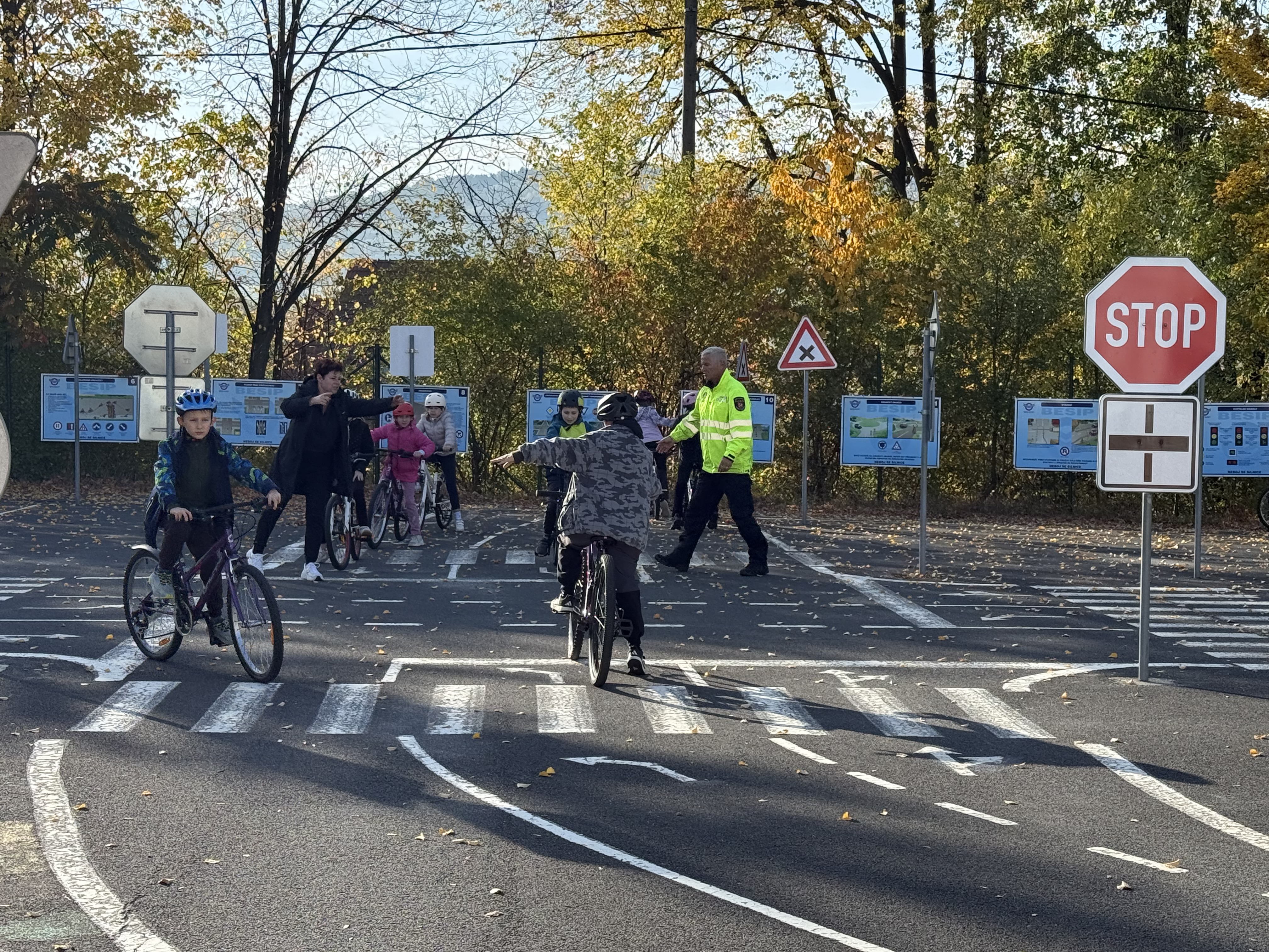 Čtvrťáci na dopravním hřišti